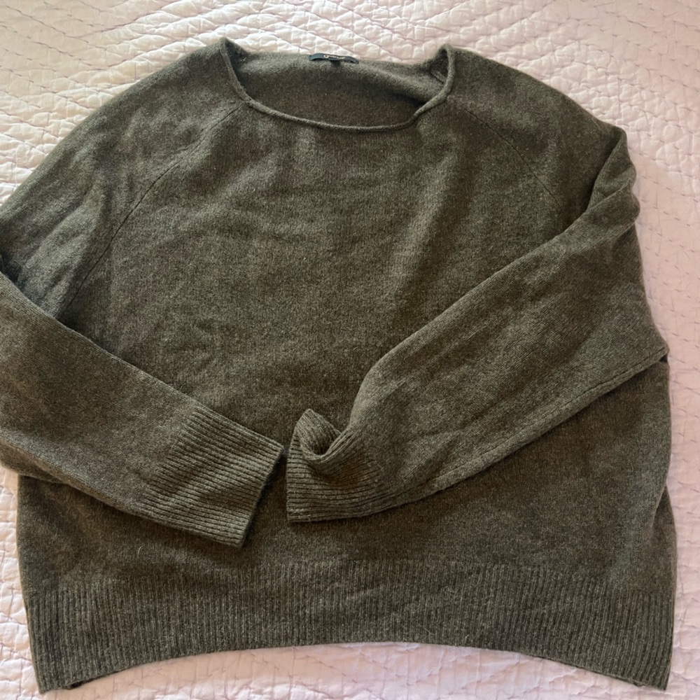 Quince boatneck cashmere sweater